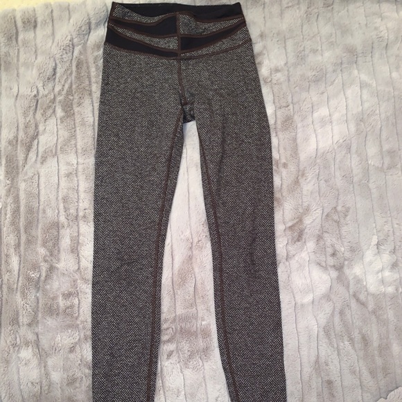 Lululemon Wunder Under leggings - Picture 1 of 4